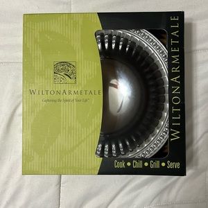 Flutes and Pearls small round bowl.